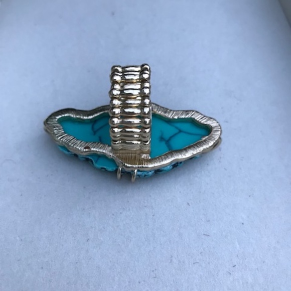 Free with $40 Purchase-Huge Gold Turquoise Ring - Picture 4 of 4